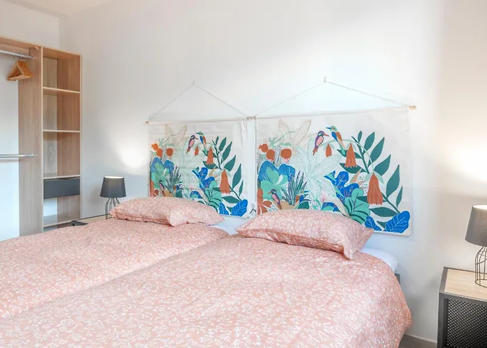 Le Moncey Aparthotel